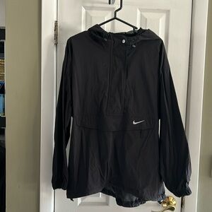 NIKE JACKET W HOOD SIZE M  (8-10)